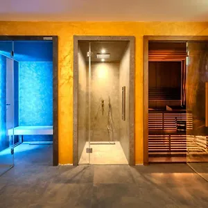 Modern Aria With Pool And Jacuzzi In Visnjan